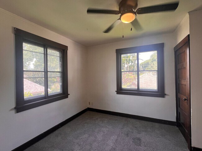 Photo - 2224 Iowa St Unit 2224 Iowa Street Upper