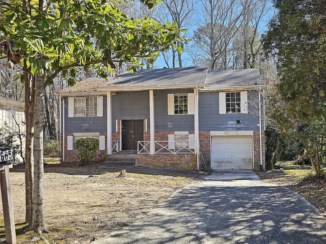Building Photo - Room in House on Cedar Hurst Trail