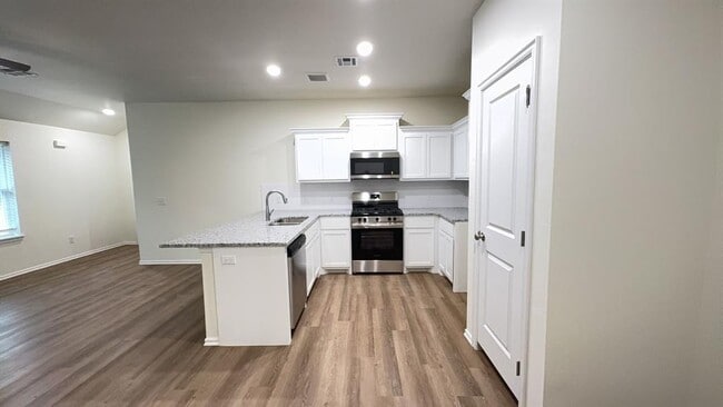 Photo - 1221 NW 113th St