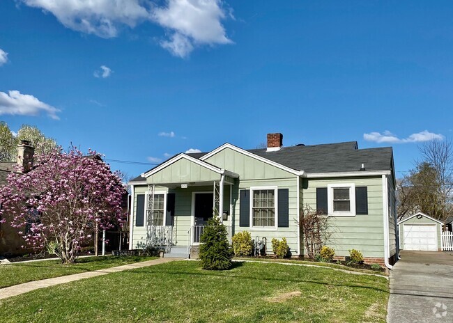 Building Photo - 3208 Clearview St Rental