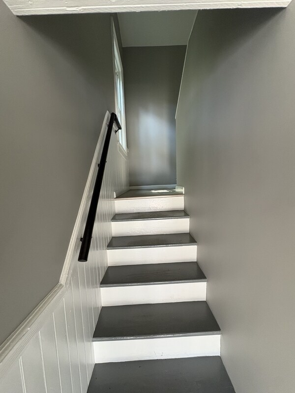 662 Second Avenue Apt 4