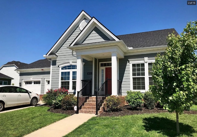 Photo - "Charming 2601 sq ft Rental Property in Franklin, TN - w/pool