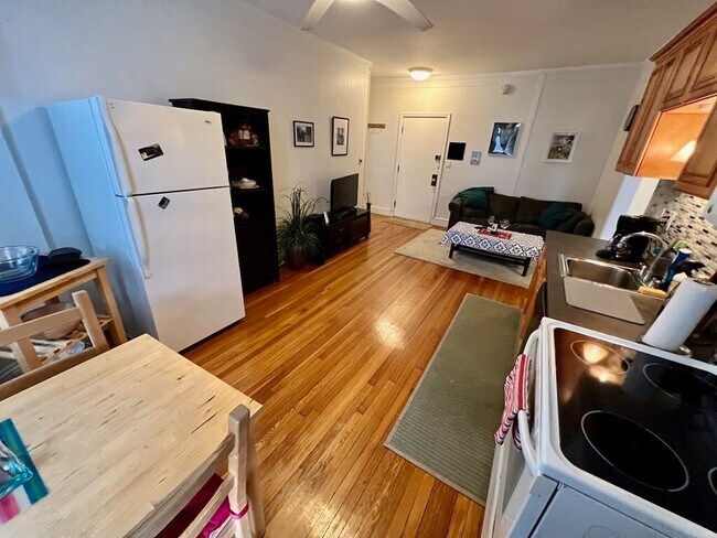 Photo - 36 Winchester St Unit 7