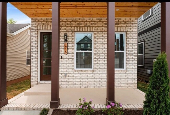 Photo - 151 Fain St