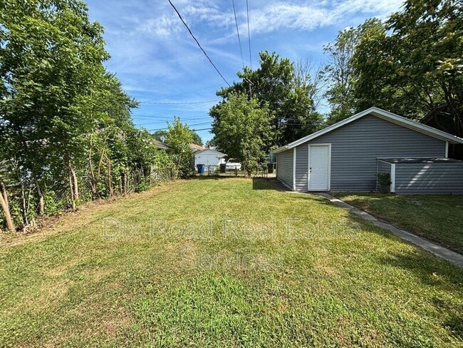 Photo - 229 Bellaire Ave