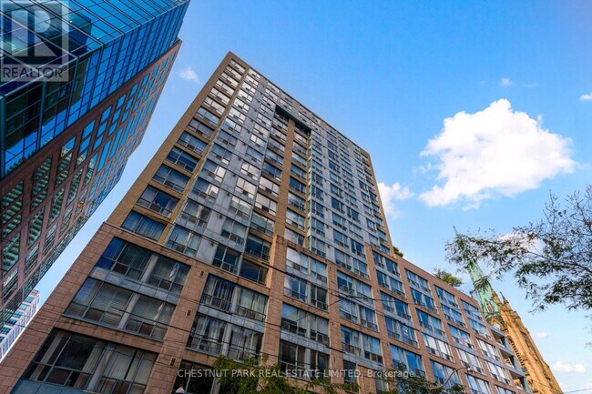 Photo - 92 King St E Unité 306