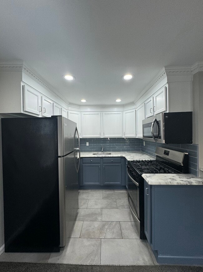 Building Photo - 118 3rd Ave Unit 118 3rd avenue apartment