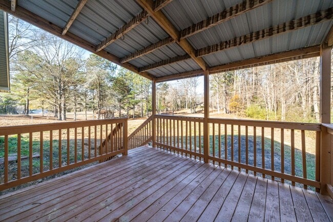 Photo - Southern Charm Meets Spacious Living – 5BR...