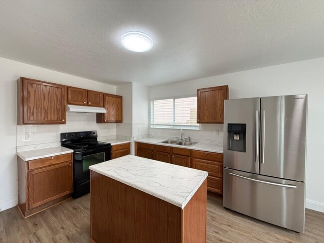 Photo - 2307 Mission View