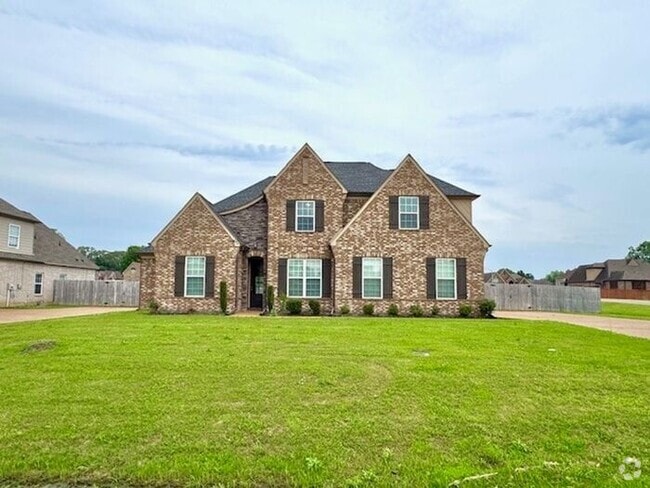 Building Photo - Now Leasing A 5 Bedroom 3 Bath Home In Oli...