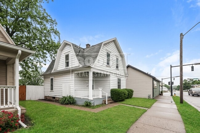 Photo - Two Bed One and a Half Bath in Springfield!