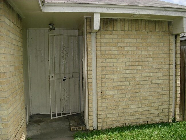 Building Photo - 16505 Monte Carlo Ln