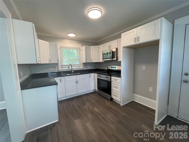 Photo - 624 Pinoca St