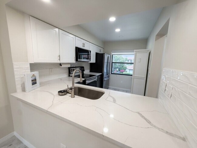 3457 Flossmoor Ave