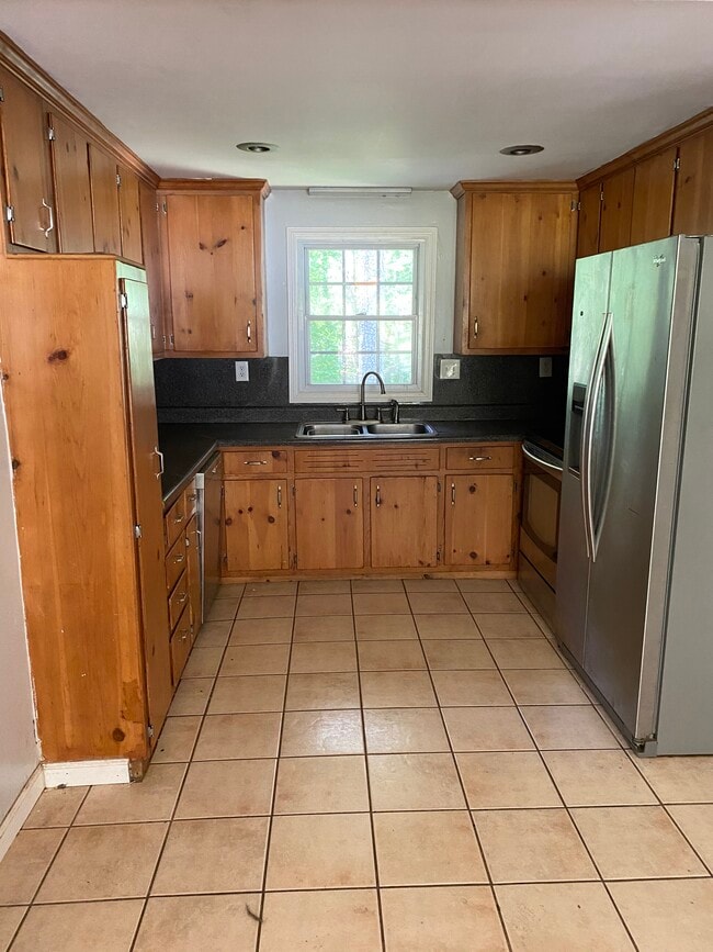 Photo - 2261 Capehart Cir NE