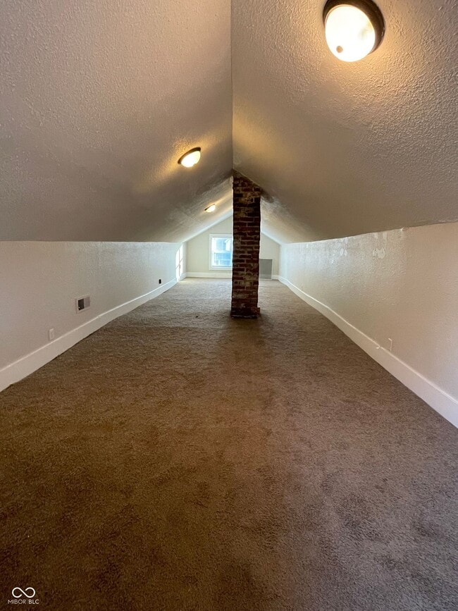 Photo - 324 W 41st St