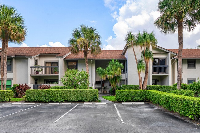 Photo - 11355 Pond View Dr Unit D202