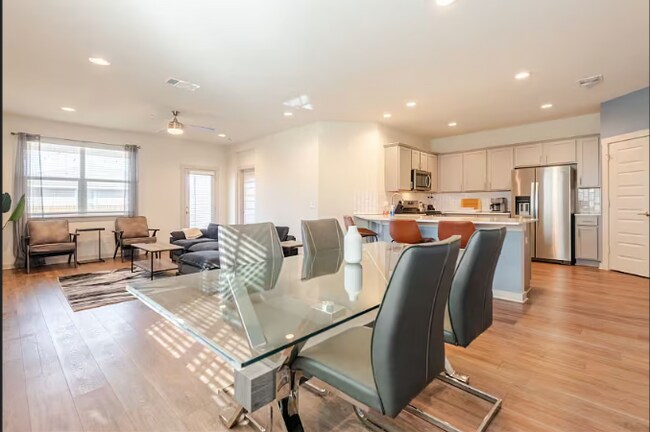 Photo - 141 Parryi Cove