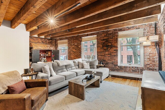 Photo - 158 Commercial St Condo Unit 3