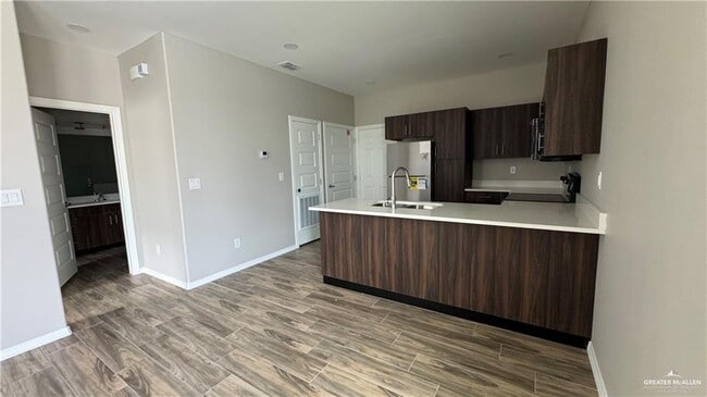 Photo - 11 La Vista Ave Unit #5