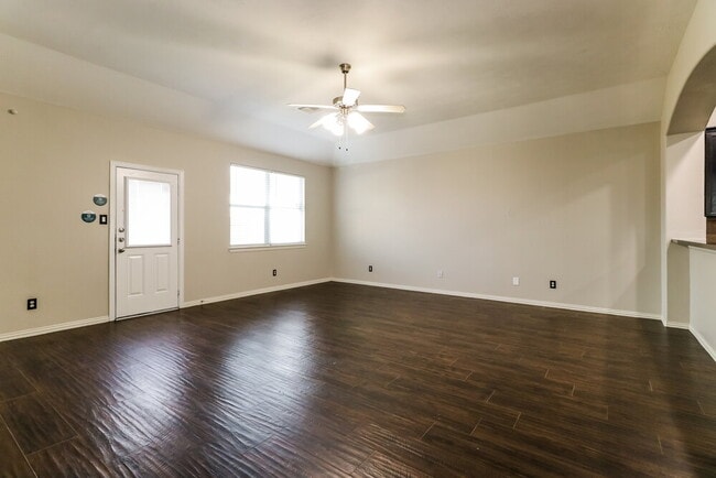 Photo - 5107 Light Bluff Ct