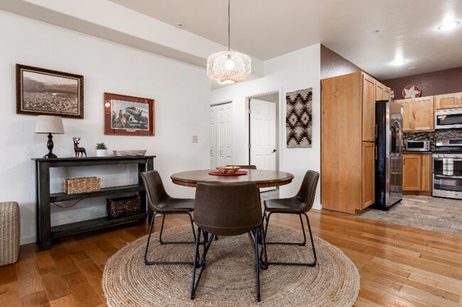 Photo - 6211 Shiloh Ave