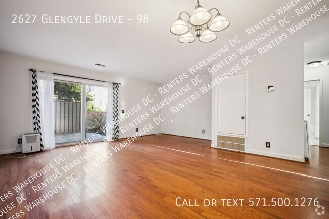 Building Photo - Charming 2Bd/1.5Bth Condo in the Heart of ...