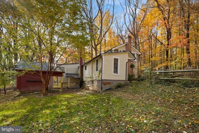 Photo - 41788 Stumptown Rd