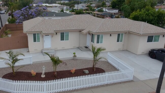 Photo - 4404 Logan Ave Townhome