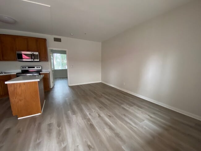 Photo - 9825 Topanga Canyon Blvd Unit 18