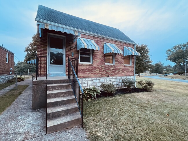 Building Photo - 4535 Wabash Ave Rental