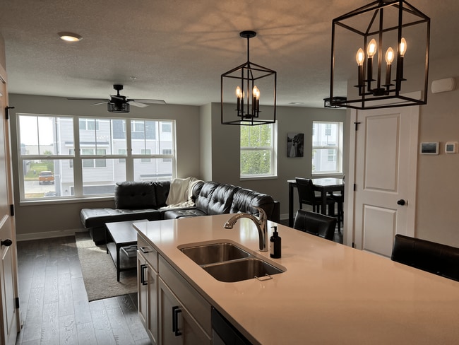 Photo - 170 NE 23rd Ln