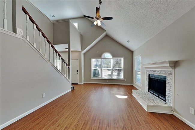 Photo - 390 Greenmont Cir