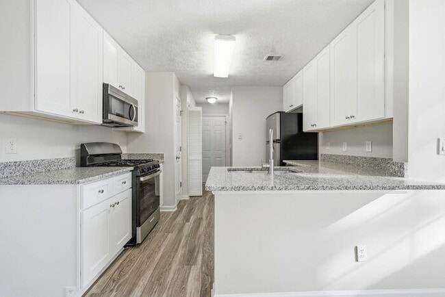 Photo - 1442 Parkside Club Dr NW