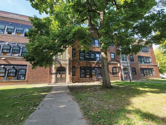 Photo - 1030 S Holmes St Unit #202