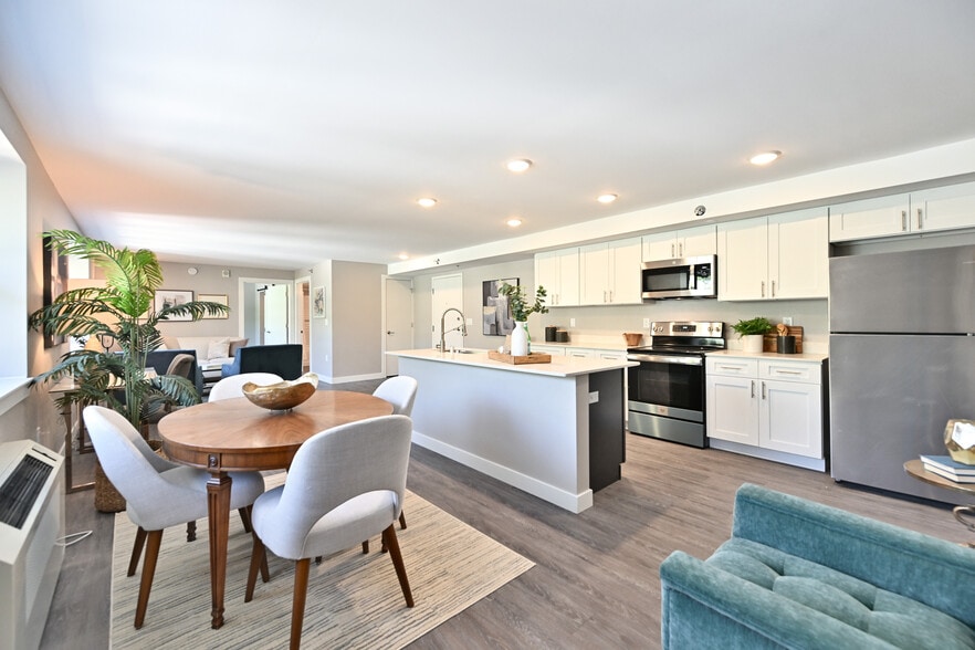 2 bedroom, 2 bathroom unit