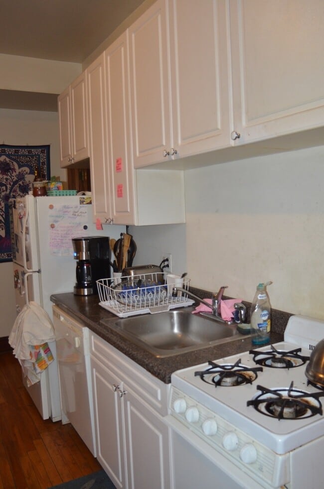 Photo - Lovely 2 bedroom in the heart of Ukrainian Village Unidad 2152 - 1