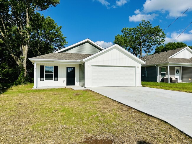 Photo - 917 N Hall St