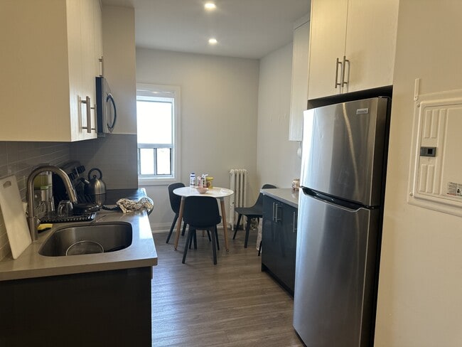 Photo - 595 St Clair Ave W Unit 11