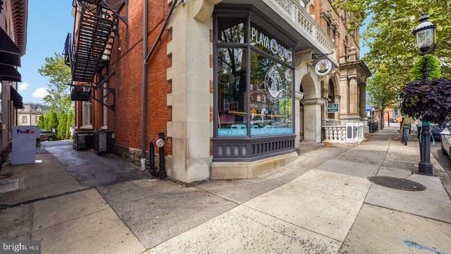 Building Photo - 22 N Main St Unit 1