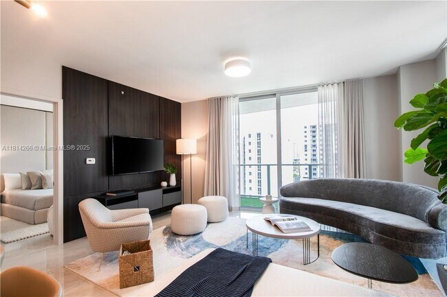 Photo - 1010 SW 2nd Ave Unidad 804