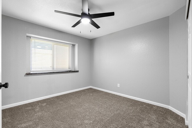 Redwood Cove Apartments