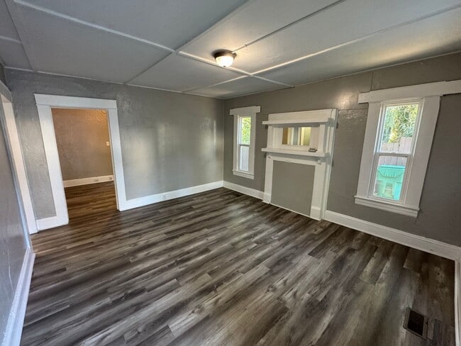 Photo - 1502 Larkin St