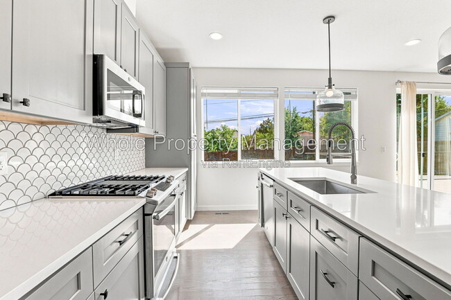 Photo - 5230 Stuart St