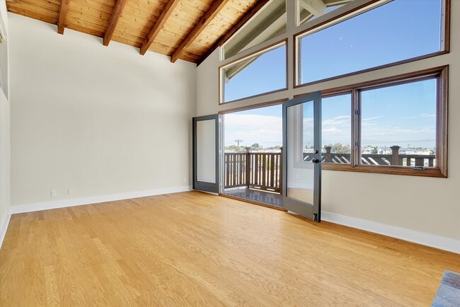 Building Photo - 1620 Harper Ave Rental