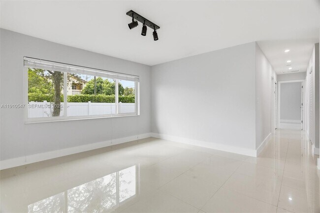 Photo - 5250 SW 96th Ave