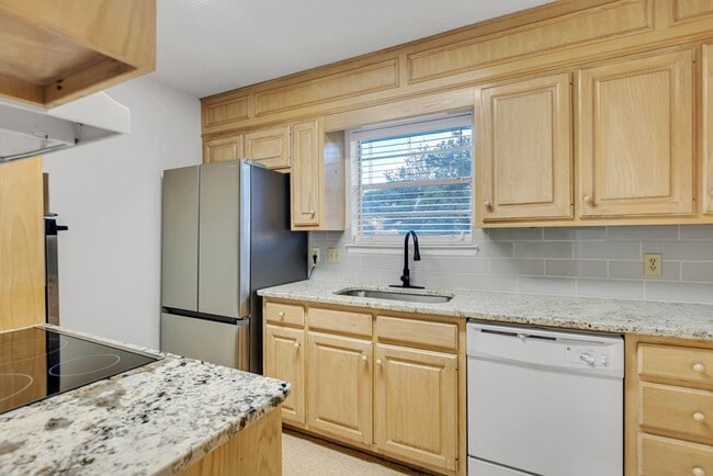 Photo - 3712 Monclair Ave