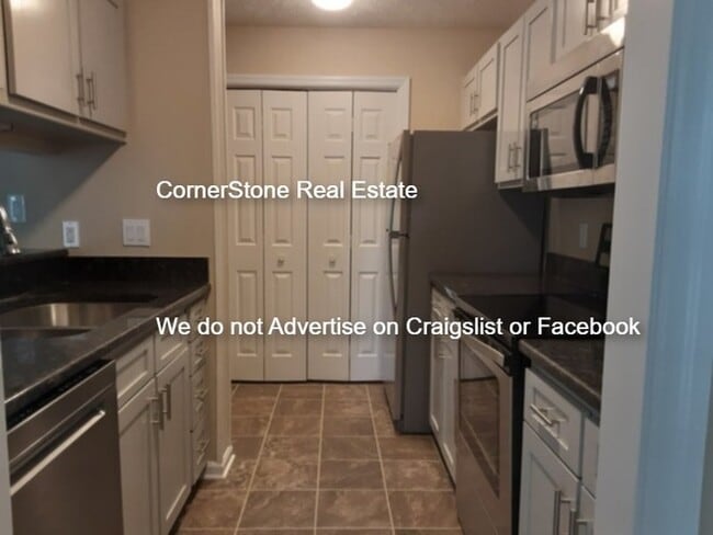 Photo - 349 Waterdown Dr