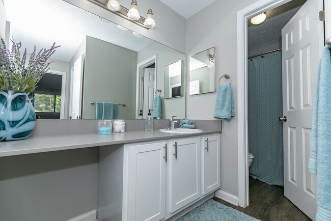 Baño - The Atlantic Howell Station