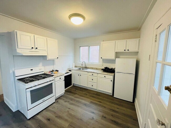 Photo - 30 1st St